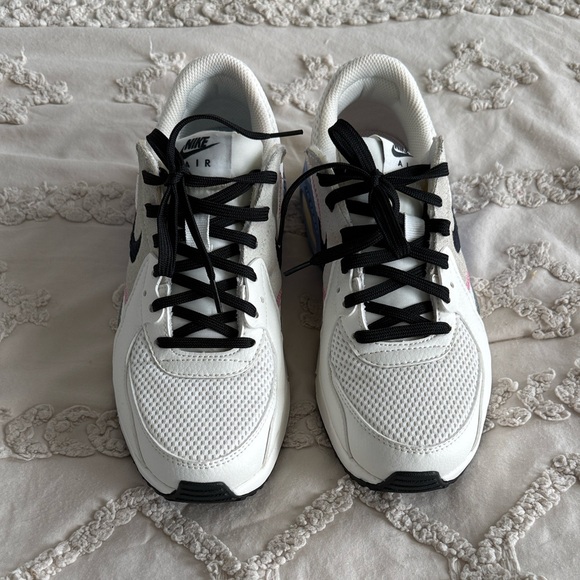 Nike Air Max White with Blue and Black Accents - Picture 4 of 4